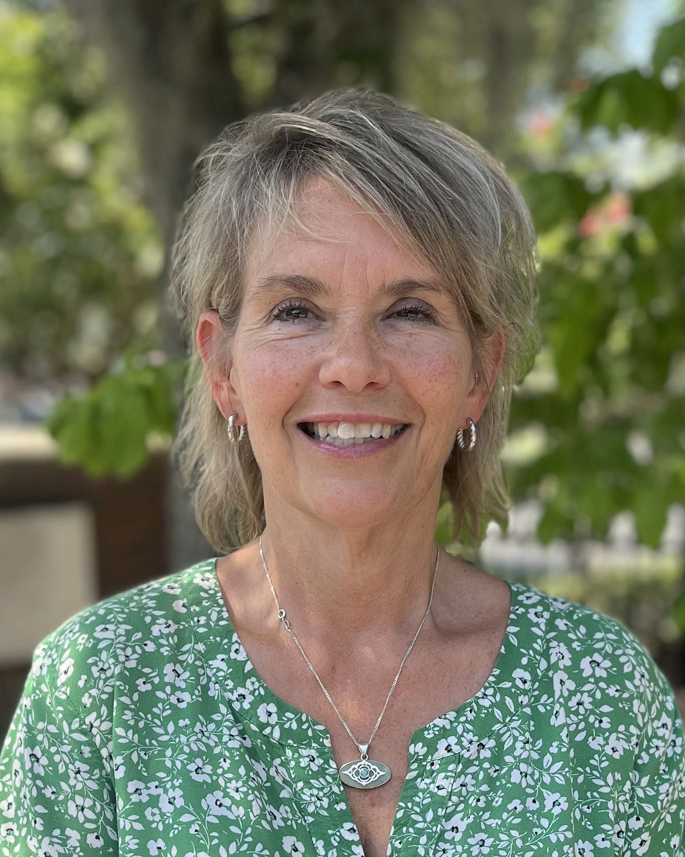 Patti Spens Headshot